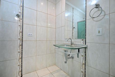 Casa à venda com 242m², 5 quartos e 2 vagasBanheiro Suíte 