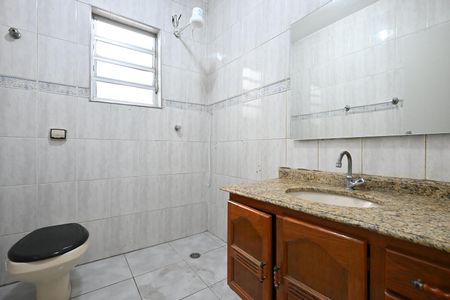 Casa à venda com 242m², 5 quartos e 2 vagasBanheiro 2
