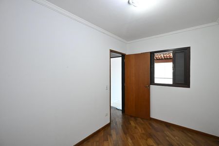 Casa à venda com 242m², 5 quartos e 2 vagasQuarto 1