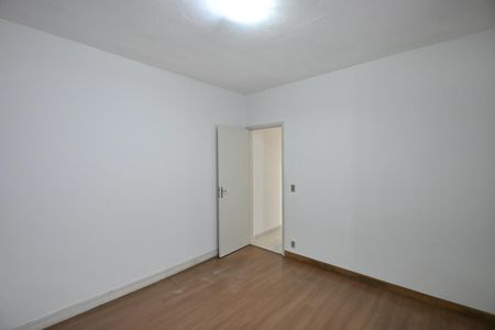 Casa à venda com 242m², 5 quartos e 2 vagasQuarto 4