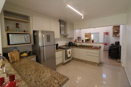 Casa à venda com 162m², 4 quartos e 2 vagasCozinha
