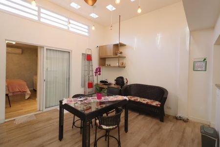 Casa à venda com 162m², 4 quartos e 2 vagasÁrea de Serviço