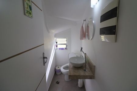 Casa à venda com 162m², 4 quartos e 2 vagasLavabo