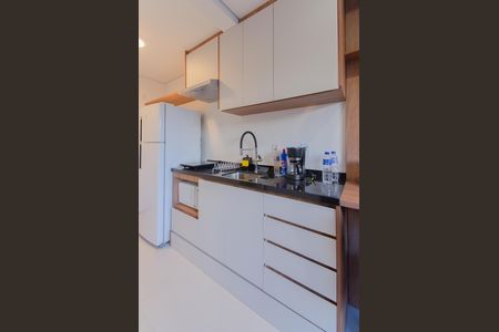 Cozinha de kitnet/studio para alugar com 1 quarto, 25m² em Vila Dom Pedro I, São Paulo