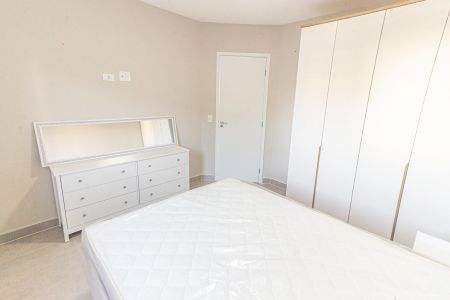 Quarto 1 de apartamento para alugar com 2 quartos, 40m² em Vila Canero, São Paulo
