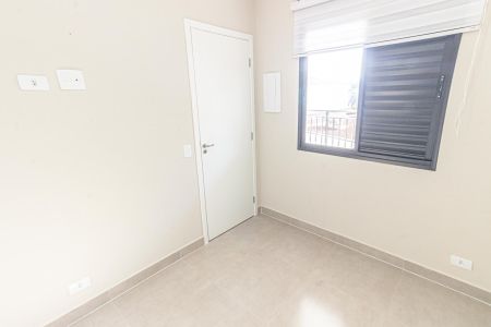 Quarto 2 de apartamento para alugar com 2 quartos, 40m² em Vila Canero, São Paulo