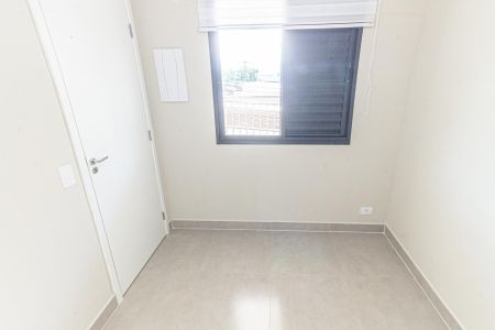 Quarto 2 de apartamento para alugar com 2 quartos, 40m² em Vila Canero, São Paulo