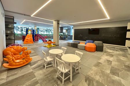 Studio para alugar com 47m², 1 quarto e 1 vaga Studio para alugar com 47m², 1 quarto e 1 vagaÁrea comum - Playground