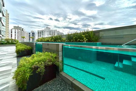 Studio para alugar com 47m², 1 quarto e 1 vaga Studio para alugar com 47m², 1 quarto e 1 vagaÁrea comum - Piscina