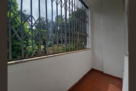 Apartamento para alugar com 160m², 3 quartos e sem vaga Apartamento para alugar com 160m², 3 quartos e sem vagaVaranda