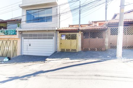 Fachada + Placa de casa à venda com 2 quartos, 75m² em Cidade Líder, São Paulo