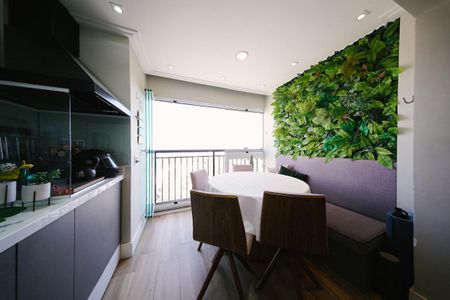Sala de apartamento à venda com 3 quartos, 72m² em Vila Penteado, São Paulo