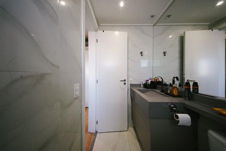 Apartamento para alugar com 72m², 3 quartos e 1 vaga Apartamento para alugar com 72m², 3 quartos e 1 vagaBanheiro da Suíte