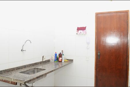 Cozinha de apartamento à venda com 2 quartos, 57m² em Palmares, Belo Horizonte