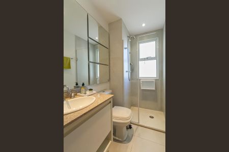 Apartamento para alugar com 157m², 3 quartos e 2 vagas Apartamento para alugar com 157m², 3 quartos e 2 vagasBanheiro da Suíte 1