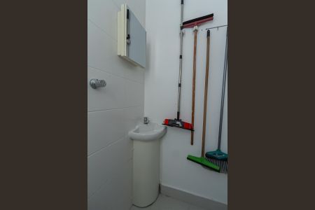 Apartamento para alugar com 157m², 3 quartos e 2 vagas Apartamento para alugar com 157m², 3 quartos e 2 vagasBanheiro de serviço