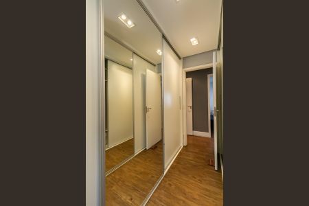 Apartamento para alugar com 157m², 3 quartos e 2 vagas Apartamento para alugar com 157m², 3 quartos e 2 vagasCloset da suíte 3