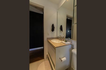 Apartamento para alugar com 157m², 3 quartos e 2 vagas Apartamento para alugar com 157m², 3 quartos e 2 vagasBanheiro da Suíte 1