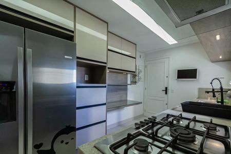 Apartamento para alugar com 157m², 3 quartos e 2 vagas Apartamento para alugar com 157m², 3 quartos e 2 vagasCozinha