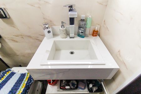 Casa à venda com 300m², 2 quartos e 4 vagasBanheiro 2