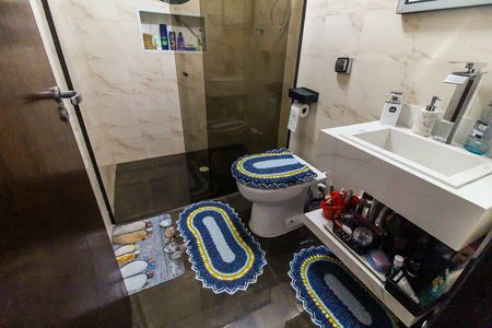 Casa à venda com 300m², 2 quartos e 4 vagasBanheiro 2