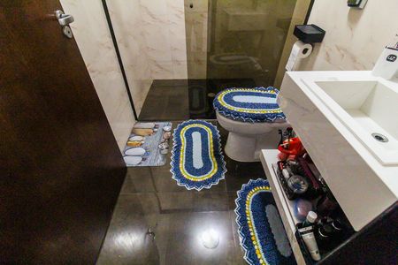 Casa à venda com 300m², 2 quartos e 4 vagasBanheiro 2