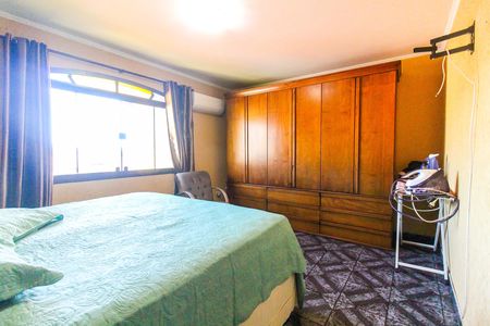 Suíte de casa à venda com 2 quartos, 300m² em Jardim Helian, São Paulo