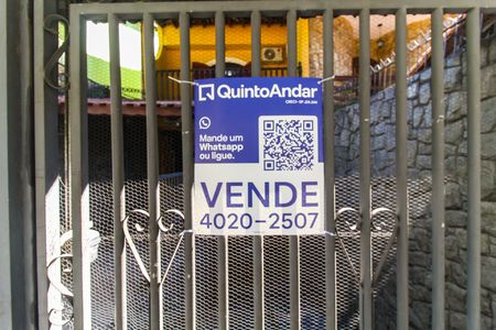 Casa à venda com 300m², 2 quartos e 4 vagasPlaca