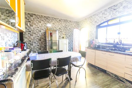 Casa à venda com 300m², 2 quartos e 4 vagasCozinha