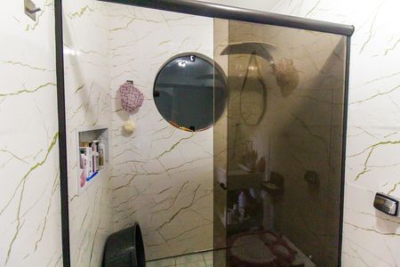 Casa à venda com 300m², 2 quartos e 4 vagasBanheiro da Suíte