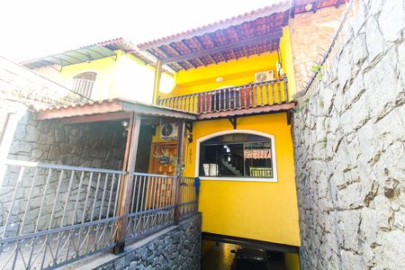 Quintal de casa à venda com 2 quartos, 300m² em Jardim Helian, São Paulo