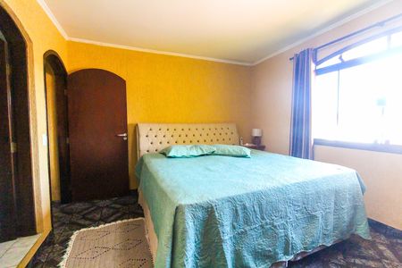 Casa à venda com 300m², 2 quartos e 4 vagasSuíte