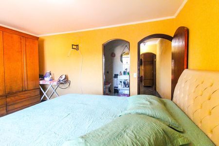Casa à venda com 300m², 2 quartos e 4 vagasSuíte