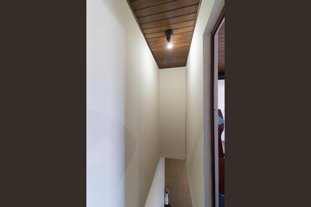 Casa para alugar com 90m², 2 quartos e 1 vagaEscada