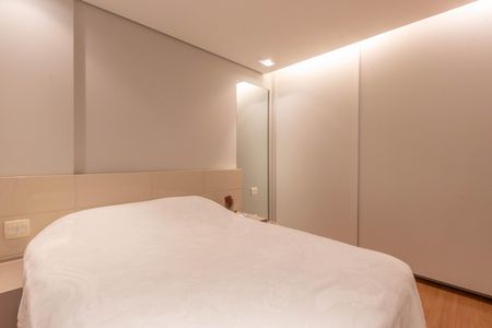 Apartamento à venda com 98m², 3 quartos e 2 vagas Apartamento à venda com 98m², 3 quartos e 2 vagasQuarto 3