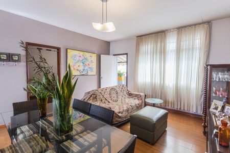 Apartamento à venda com 340m², 6 quartos e 3 vagas Apartamento à venda com 340m², 6 quartos e 3 vagasSala 2 na Cobertura
