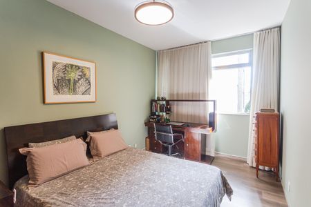 Apartamento à venda com 340m², 6 quartos e 3 vagas Apartamento à venda com 340m², 6 quartos e 3 vagasQuarto 1