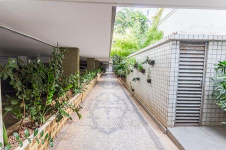 Apartamento à venda com 340m², 6 quartos e 3 vagas Apartamento à venda com 340m², 6 quartos e 3 vagasHall de entrada