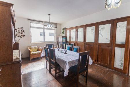 Apartamento à venda com 340m², 6 quartos e 3 vagas Apartamento à venda com 340m², 6 quartos e 3 vagasCopa