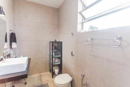 Apartamento à venda com 340m², 6 quartos e 3 vagas Apartamento à venda com 340m², 6 quartos e 3 vagasBanheiro Social 2 na Cobertura