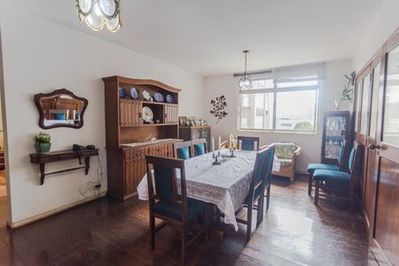 Apartamento à venda com 340m², 6 quartos e 3 vagas Apartamento à venda com 340m², 6 quartos e 3 vagasCopa