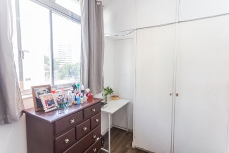Apartamento à venda com 340m², 6 quartos e 3 vagas Apartamento à venda com 340m², 6 quartos e 3 vagasQuarto de Serviço 2