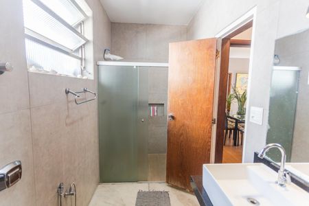 Apartamento à venda com 340m², 6 quartos e 3 vagas Apartamento à venda com 340m², 6 quartos e 3 vagasBanheiro Social 2 na Cobertura