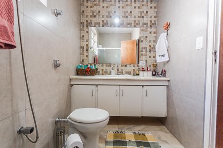 Apartamento à venda com 340m², 6 quartos e 3 vagas Apartamento à venda com 340m², 6 quartos e 3 vagasBanheiro da Suíte na Cobertura