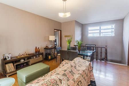 Apartamento à venda com 340m², 6 quartos e 3 vagas Apartamento à venda com 340m², 6 quartos e 3 vagasSala 2 na Cobertura