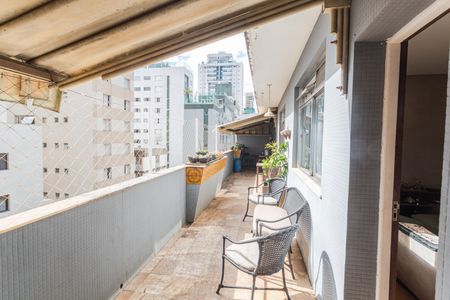 Apartamento à venda com 340m², 6 quartos e 3 vagas Apartamento à venda com 340m², 6 quartos e 3 vagasVaranda da Sala 2/Suíte na Cobertura