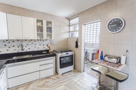 Apartamento à venda com 340m², 6 quartos e 3 vagas Apartamento à venda com 340m², 6 quartos e 3 vagasCozinha
