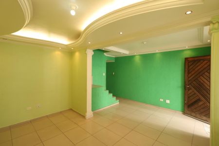 Casa para alugar com 76m², 2 quartos e sem vaga Casa para alugar com 76m², 2 quartos e sem vagaSala