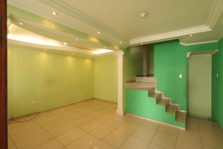 Sala de casa para alugar com 2 quartos, 76m² em Jardim Sao Savelio, Diadema