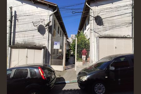 Casa para alugar com 76m², 2 quartos e sem vaga Casa para alugar com 76m², 2 quartos e sem vagaFachada
